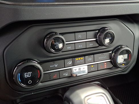 Certified 2025 Ford Bronco Big Bend AWD/4WD image 16