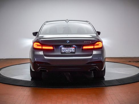 Used 2023 BMW 530e w/ M Sport Package RWD image 3
