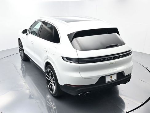 Certified 2026 Porsche Cayenne E-Hybrid image 41