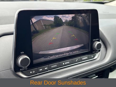 Used 2024 Nissan Rogue SV w/ SV Premium Package FWD image 16