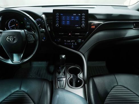 Used 2023 Toyota Camry SE w/ Convenience Package FWD image 17