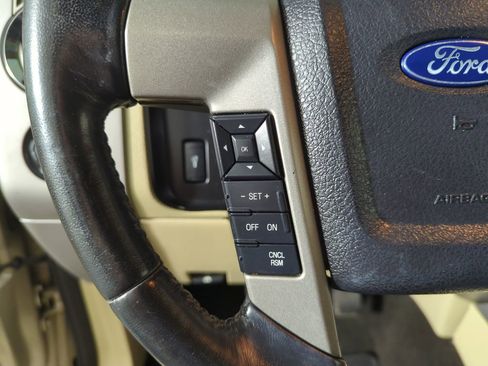 Used 2017 Ford Expedition Limited w/ Equipment Group 301A AWD/4WD image 27