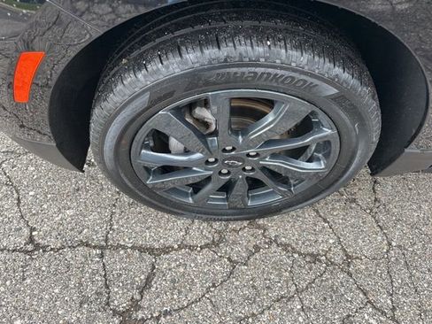 Used 2023 Chevrolet Equinox RS w/ LPO, Floor Liner Package FWD image 12
