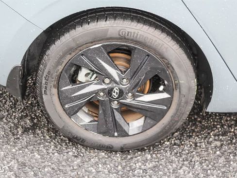 Used 2022 Hyundai Elantra SEL w/ Convenience Package image 11