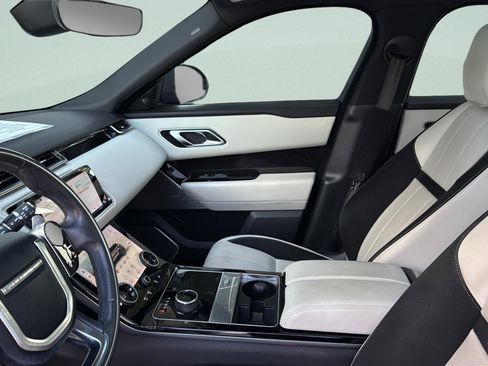 Used 2019 Land Rover Range Rover Velar R-Dynamic SE AWD/4WD image 18