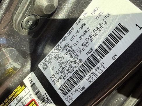 Used 2023 Toyota Tundra Limited image 31