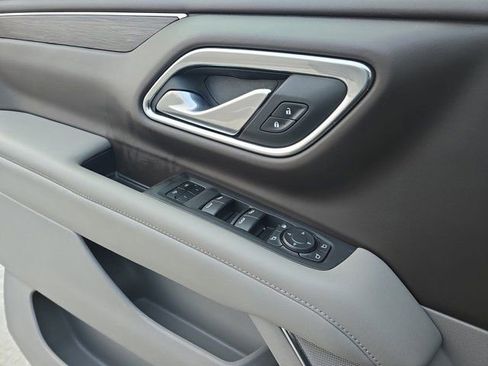 Used 2022 Chevrolet Tahoe Z71 w/ Off-Road Capability Package image 25