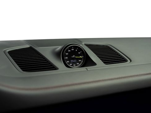 Used 2022 Porsche Cayenne Turbo S AWD/4WD image 47