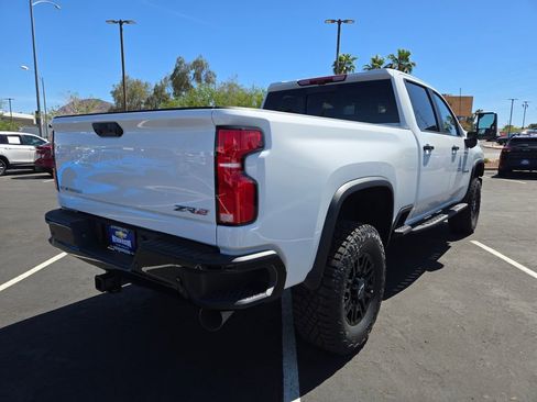New 2026 Chevrolet Silverado 2500 ZR2 AWD/4WD image 4