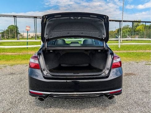 Used 2017 Honda Accord Sport image 7