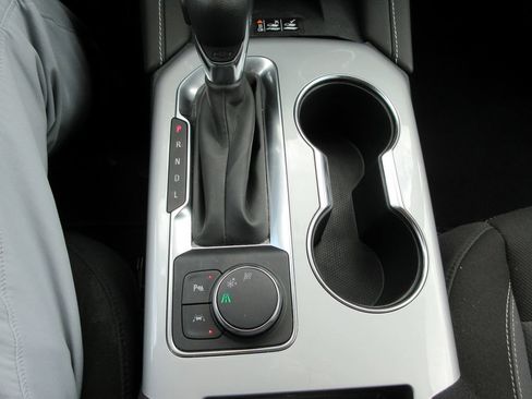 Used 2024 Chevrolet Blazer LT w/ Convenience Package FWD image 27