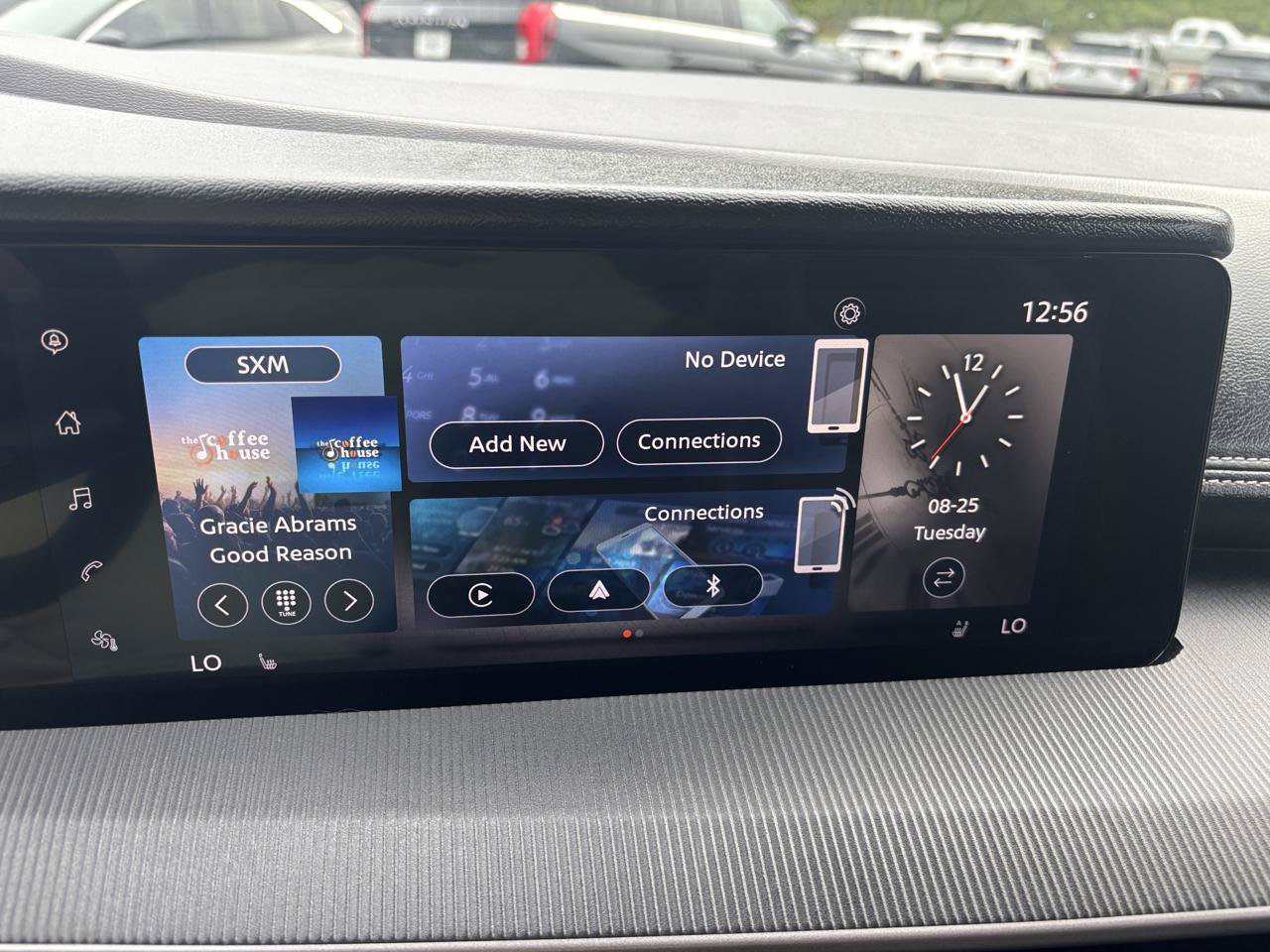 Used 2025 Nissan Murano SV AWD/4WD image 19