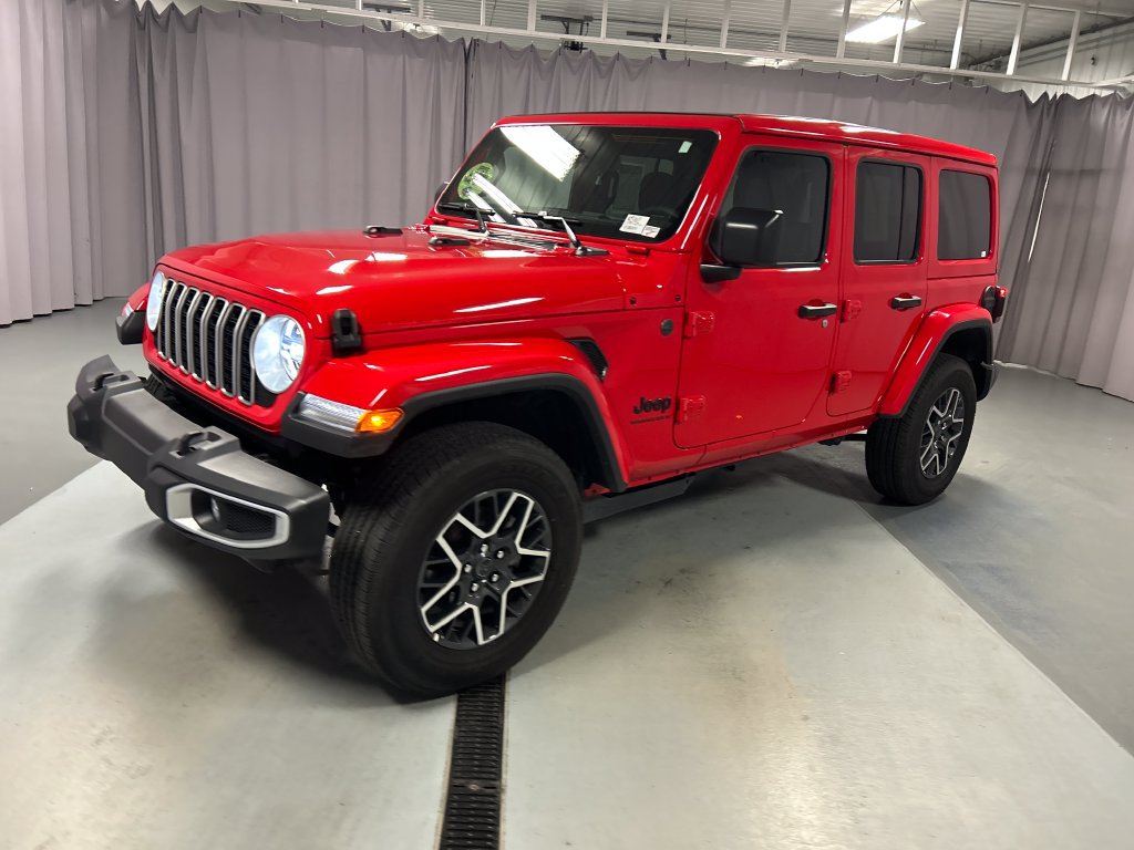 Used 2026 Jeep Wrangler Unlimited Sahara AWD/4WD image 3