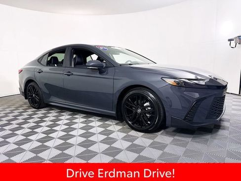 Certified 2026 Toyota Camry SE FWD image 1