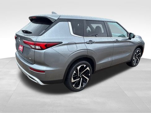 Used 2024 Mitsubishi Outlander SE FWD image 5