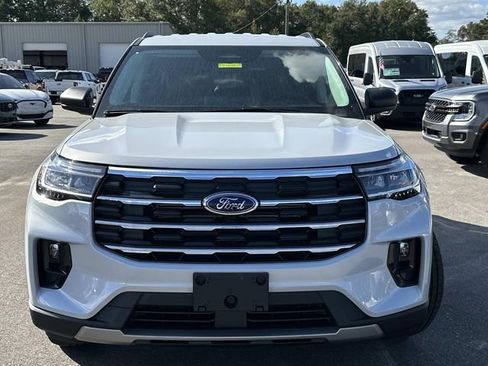 New 2026 Ford Explorer Active image 2