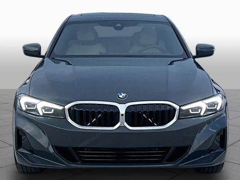 Used 2025 BMW 330i Sedan w/ Premium Package RWD image 3