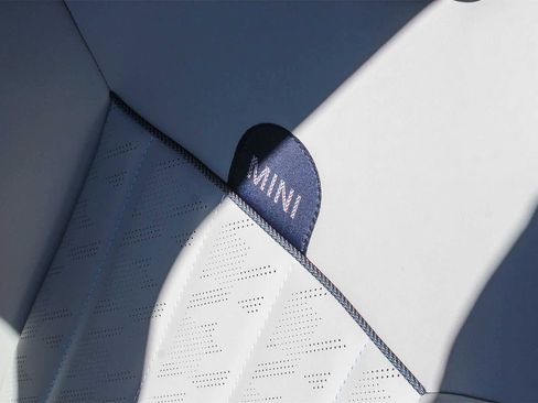 Used 2025 MINI Cooper S image 31