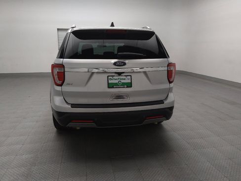 Used 2019 Ford Explorer XLT image 6