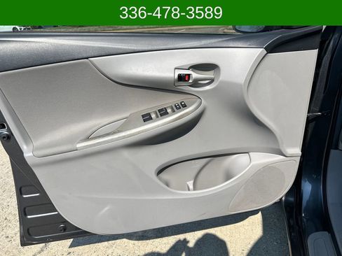 Used 2013 Toyota Corolla LE image 10