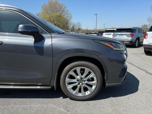 Used 2021 Toyota Highlander Limited image 44