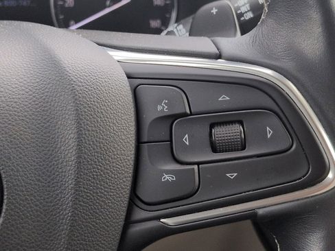 Certified 2021 Buick Envision Essence w/ Technology Package I image 35