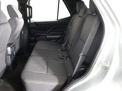 Used 2025 Toyota 4Runner SR5 AWD/4WD image 30