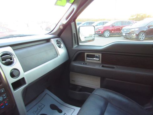 Used 2012 Ford F150 Lariat w/ Lariat Chrome Pkg image 24