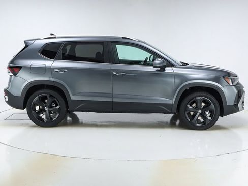 New 2025 Volkswagen Taos SEL image 49