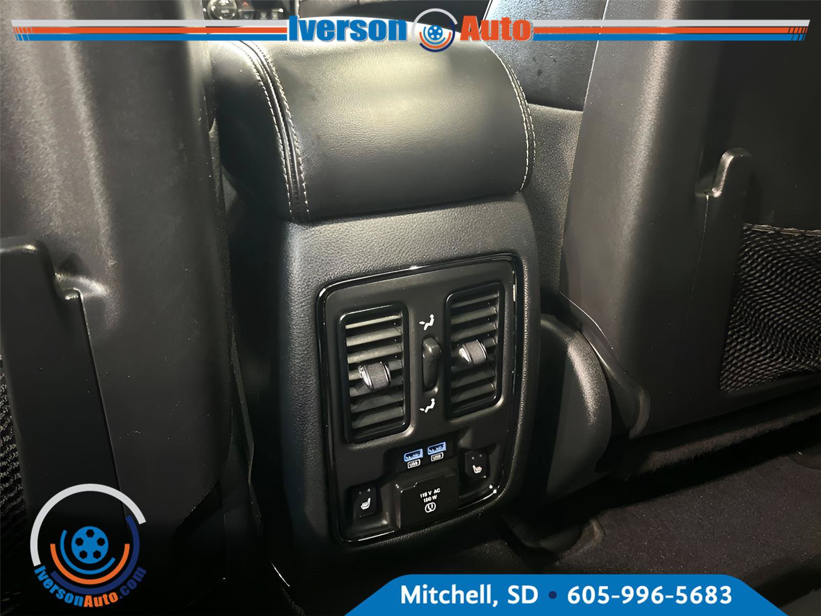 Used 2020 Jeep Grand Cherokee Overland AWD/4WD image 31
