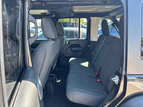 Used 2025 Jeep Wrangler Unlimited Sport AWD/4WD image 24