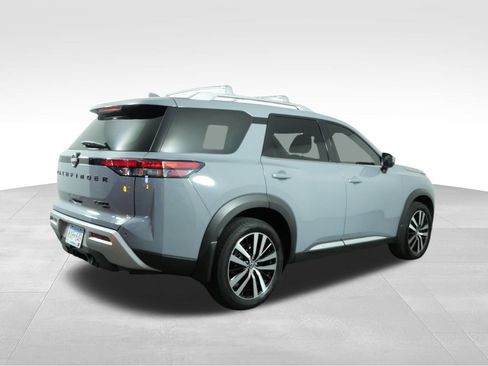 Used 2023 Nissan Pathfinder Platinum AWD/4WD image 10