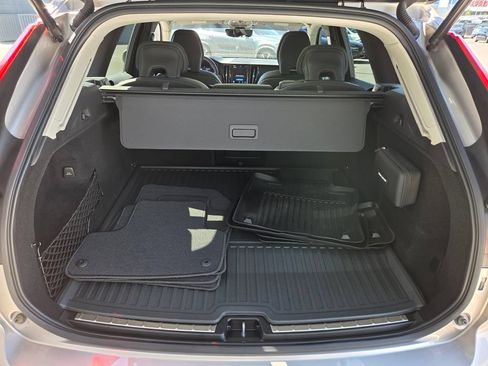 Used 2023 Volvo XC60 T8 Plus AWD/4WD image 19