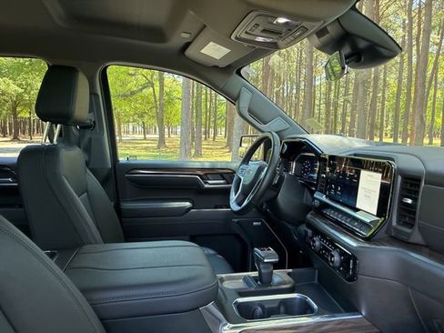Used 2024 Chevrolet Silverado 1500 RST w/ Convenience Package II AWD/4WD image 21