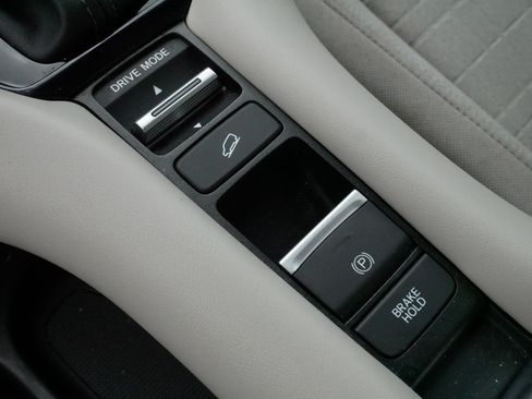 Used 2024 Honda HR-V LX image 25