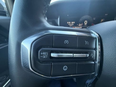 Used 2024 GMC Acadia Elevation image 22