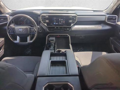 Used 2022 Toyota Tundra SR5 w/ SR5 Convenience Package AWD/4WD image 20