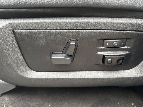 Used 2017 RAM 1500 Laramie AWD/4WD image 14