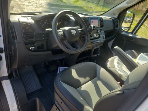 Used 2025 RAM ProMaster 2500 w/ Safety Group FWD image 12
