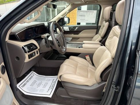 Used 2024 Lincoln Navigator L Reserve AWD/4WD image 16