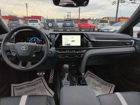 Used 2026 Toyota Camry SE w/ Convenience Package FWD image 12