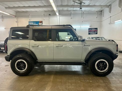 Used 2022 Ford Bronco Outer Banks w/ Sasquatch Package AWD/4WD image 4