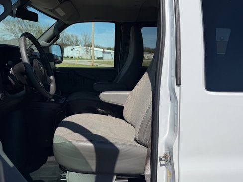 Used 2019 Chevrolet Express 3500 LT w/ LT Preferred Equipment Group RWD image 15