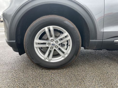 Certified 2022 Ford Explorer XLT w/ Equipment Group 202A image 43