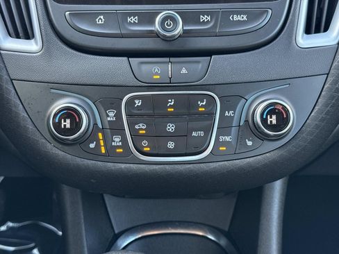 Used 2024 Chevrolet Malibu LT image 11