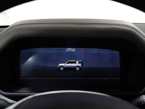 Used 2020 Land Rover Defender 110 SE image 22