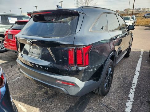 Used 2021 Kia Sorento S w/ Panoramic Sunroof Package image 5