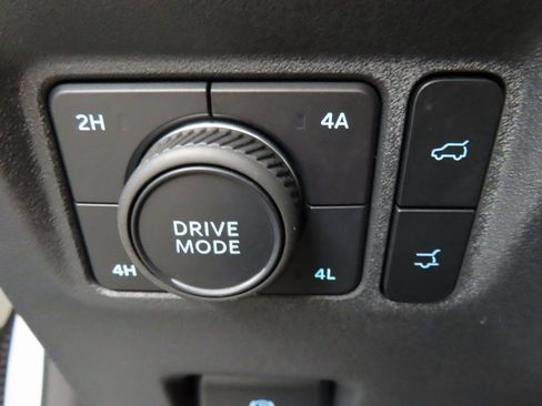 Used 2025 Ford Expedition Max Platinum w/ Platinum Ultimate Package image 62