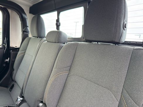 Used 2025 Jeep Gladiator Sport image 35