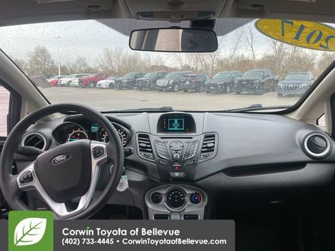Used 2017 Ford Fiesta SE image 11